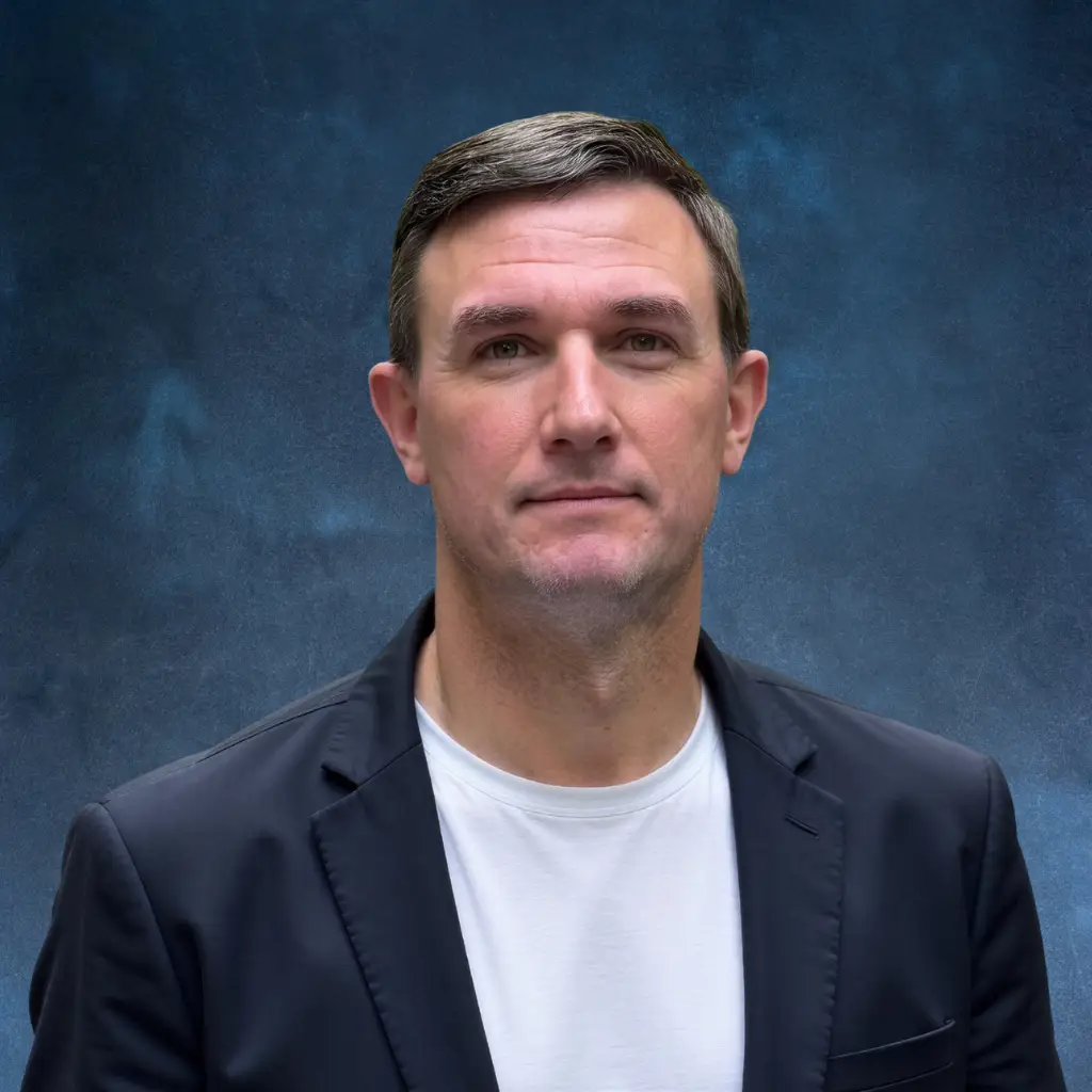 Allan Moon Headshot